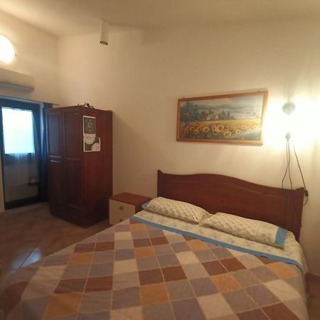 Agriturismo Il Cipresso Vada Eksteriør bilde